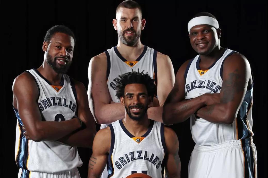 三轮主牌中 三轮主牌中